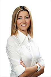 Op. Dr. Ebru Zülfikaroğlu, Hakkında